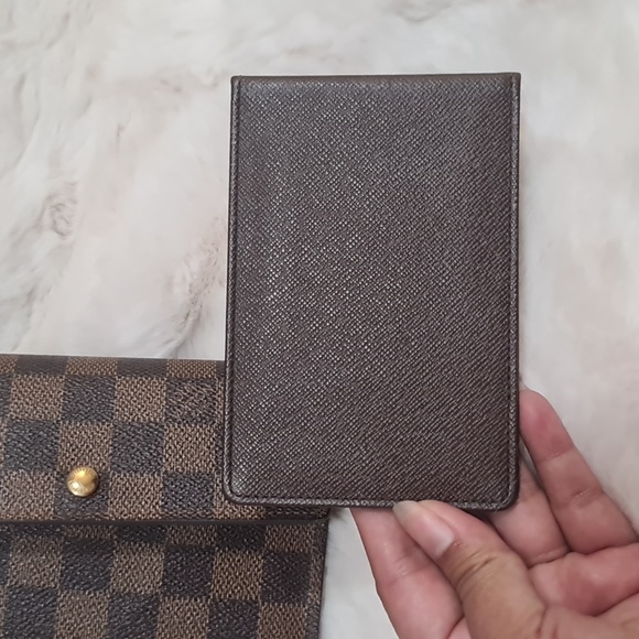 EUC Auth LV Damier Trifold wallet with insert. - Picture 14 of 15